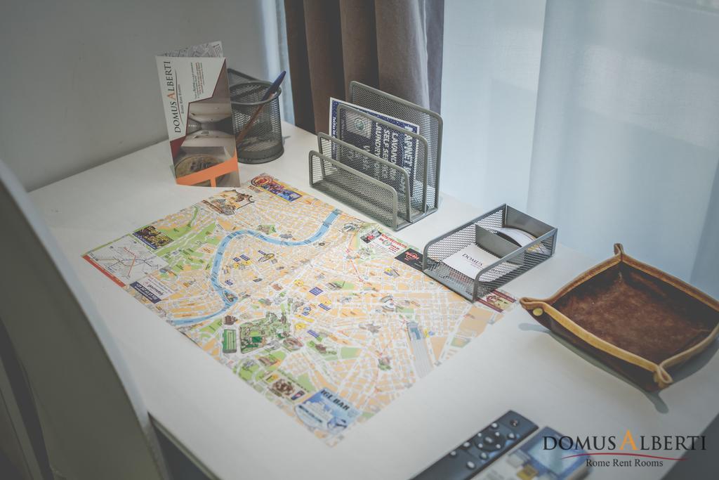 Domus Alberti Bed & Breakfast Рим Екстериор снимка