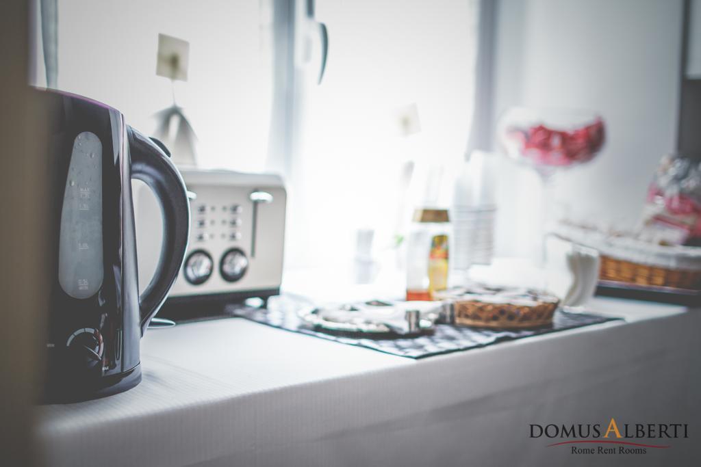 Domus Alberti Bed & Breakfast Рим Екстериор снимка